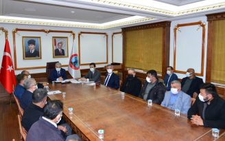 VALİ AKIN KÖY MUHTARLARIYLA BİR ARAYA GELDİ