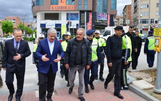 YAYALAR İÇİN 5 ADIMDA GÜVENLİ TRAFİK