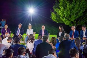 BAKAN KARAİSMAİLOĞLU, GENÇLERLE BİR ARAYA GELDİ