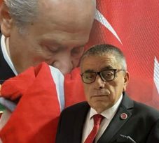 BAŞKAN KILIÇ: ” ATATÜRK DEMEK; VATAN VE MİLLETİN SAADETİDİR”
