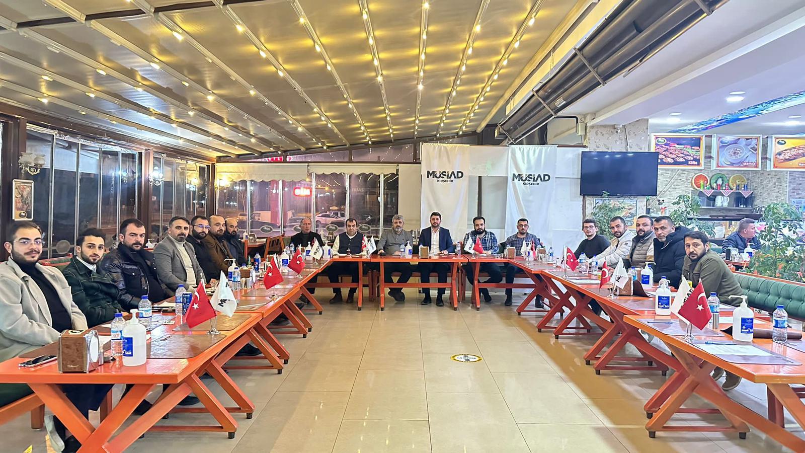 MÜSİAD DEPREM BÖLGESİNE SICAK YEMEK, KONTEYNER ŞEHİR VE BİR ÇOK YARDIM ELİNİ UZATTI