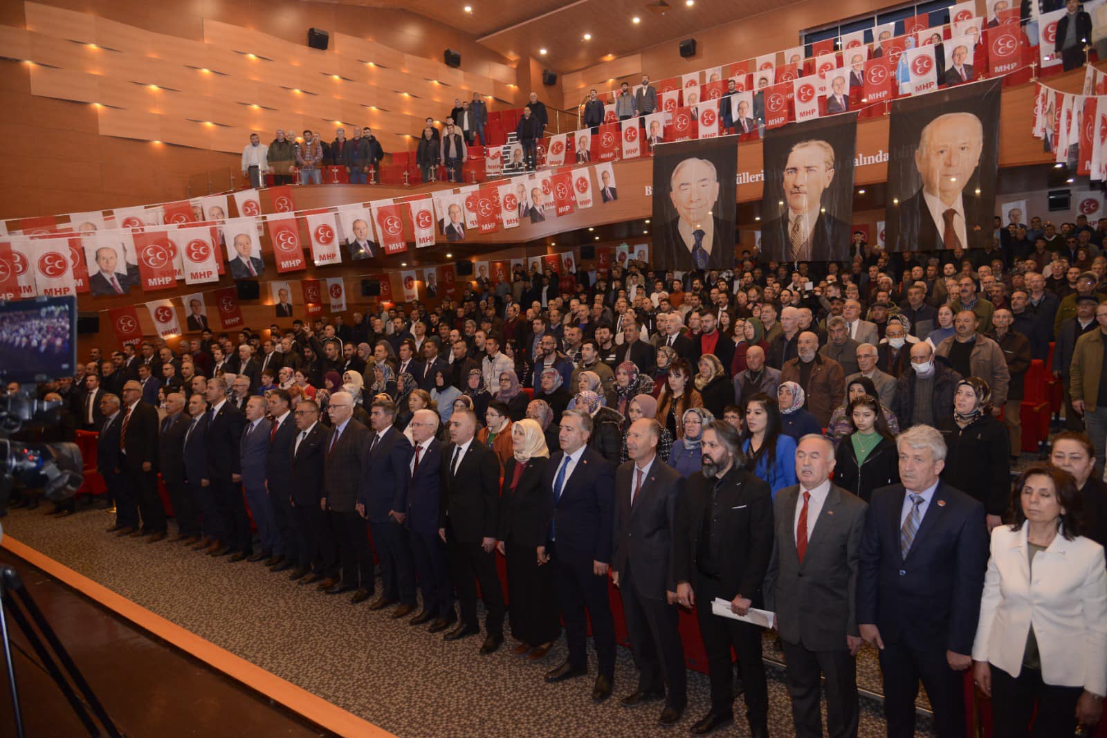 ADAY TANITIMINDA ÜLKÜCÜLER SALONA SIĞMADI