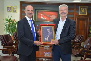 KIRŞEHİR GAZETECİLER CEMİYETİNDEN REKTÖR KARAKAYA’YA ZİYARET