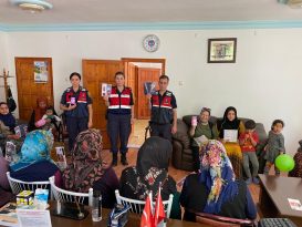 JANDARMA KARAHIDIRLI KADINLARI BİLGİLENDİRDİ