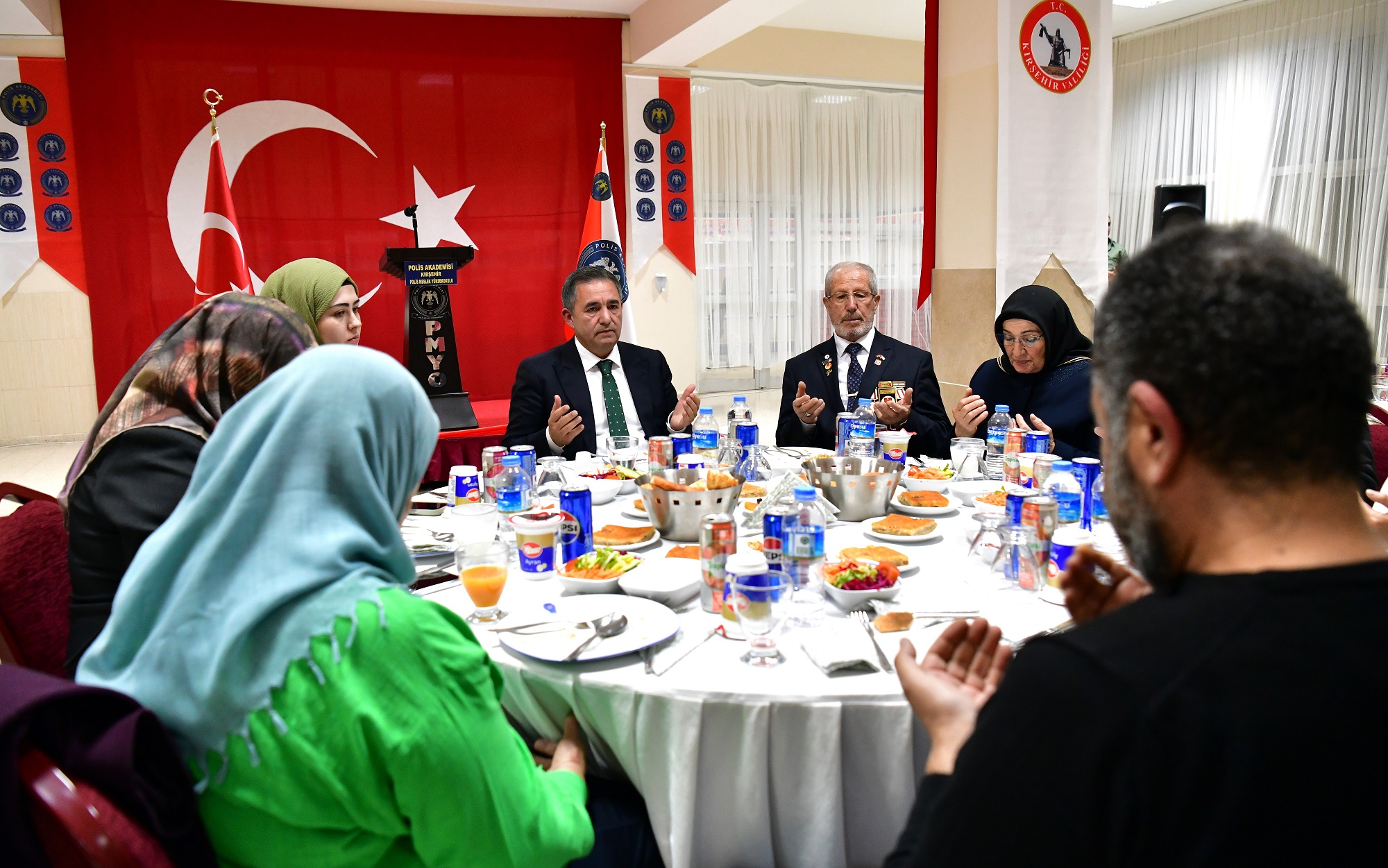 ŞEHİT AİLELERİ VE GAZİLERİNE İFTAR
